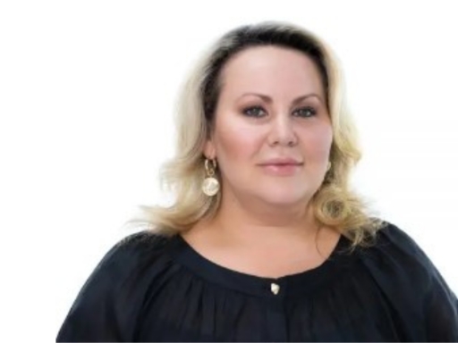 Dr Amy Bailey-Thompson (2000)