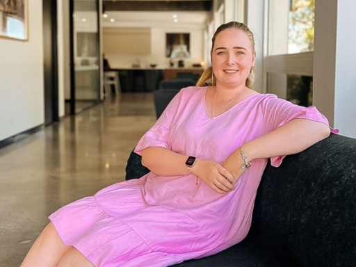 Simone Bateman (2013)